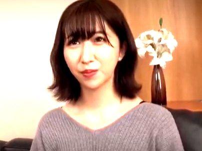 ＜美しい人妻＞「え？私ですか？！」童貞くんと性を教える素股体験！母性刺激でエロ交尾シチャウゾ(無料エロ動画)