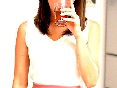 ＜クレーマー妻！＞「え？何この眠気が・・・」うるさいクレーマー奥様ヒトヅマ！睡眠薬飲ませてやっちゃうぞ！(無料エロ動画)