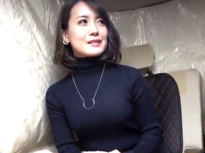 ＜人妻！＞「中出し」色気ムンムン極エロ美人奥さん！口説かれて種付け膣内発射中出しに！(無料エロ動画)