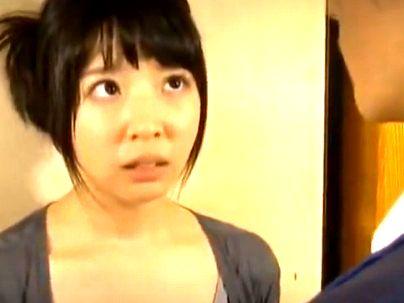 ＜ヘンリー塚本＞「ほしいの…♡！」レスの奥さん！まさかの親父と禁断エロ行為発展シチャウゾ(無料エロ動画)