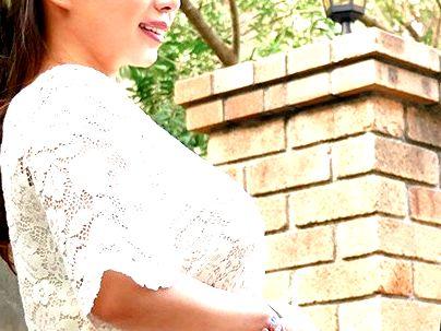 ＜バイト先で働く美しい人妻＞「え？ダメよ…夫が・・！」グラマラスボディー奥さん！人妻を家に連れ込みやっちゃうぞ！
