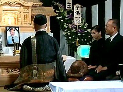 ＜ヘンリー塚本＞「南無妙法蓮・・・・」うそだろ？そこまでするか！お通夜でもｓｅｘシチャウおばさんがヤッバ！