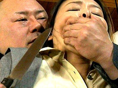 ＜悪魔の性行為！＞「動くな！さすぞ！！」ババア、恐怖！鬼畜な男に犯されレイプされっぞ！(ヘンリー塚本)