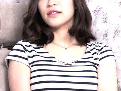＜素人妻ナンパ＞「ヒトヅマ？ウソだろ！」クッソ可愛い美人奥さん！他人棒で浮気不倫行為になるぞ(無料エロ動画)