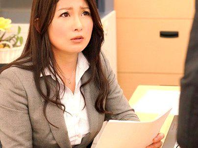 ＜ビジネスホテルと間違えて＞「ラブホテル…」突然の大雨―で部下と泊まったラブホテル・・それからというもの体の関係が・・・