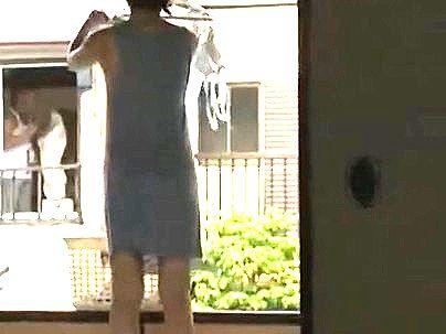 ＜ヘンリー塚本＞「これが昭和のエロドラマ！！」淫乱女が外から見えるところでガチｓｅｘもだえ感じる(無料エロ動画)