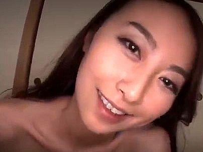 ＜剛毛熟女＞「陰毛がふっさふさｗＷ！」色気ムンムンでエロいマン毛の熟女！他人棒で種付け膣内発射中出し！
