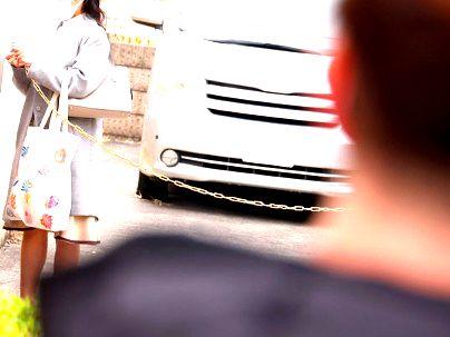 ＜ターゲート発見ｗヒヒヒ・・＞「媚薬チ○ポ投下すっぞ！」上品ぶってる奥さん！侵入者に居座られ意識がぶっ飛ぶまでヤラレル！