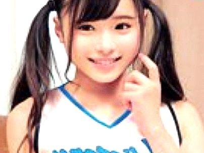 ＜現役チアガール＞「かわええｗW！」滅茶苦茶可愛い女子！デカチン素股で興奮して馬乗りファックシチャウゾ(無料エロ動画)