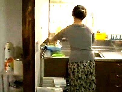 ＜ヘンリー塚本＞「ｈしたいの…♡！」欲求不満すぎる奥さん熟女！他人棒でネトラレｓｅｘしてっゾ(アダルト動画)