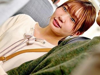 【レイプ ✕ 列車】ズッボズボにしてやんよ♡抵抗しなさそうな子を狙って触りまくりの挿れまくりｗ