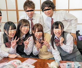 修学旅行でテンション上がった男子生徒達に集団で脱がされ犯されるJK達wwバイブ押し当て調教でイってしまう羞恥プレイww