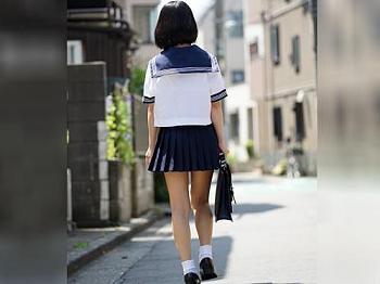 金にモノを言わせ女子校生を拘束するお金持ち！可愛いスレンダーボディを自由に楽しみつつ好き放題ピストン、お構いなく中出し！