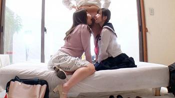 心を奪う日常に潜む様々な快感！女子校生の妹とべっぴんさんのお母さんと長男がマジックミラーで近親関係で三人性行の膣内射精の