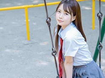 【制服美少女】ロリ系同級生を寄ってたかって犯しまくる！人生で初めての校則違反＆膣内射精で大人の階段を強制的に上ります！