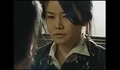 異性に乱用され、体内に液体挿入され、塚本作品「戦争囚人」で拉致される女性。