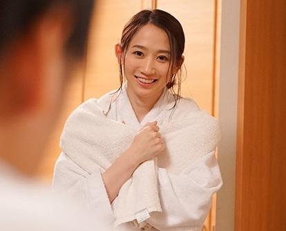 出張で同部屋になった先輩女上司を犯してしまうも…⁉『もう一回…挿れて♡』まさかの発情→チンコ求められ連続不貞SEX！