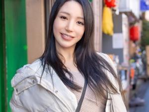 「今40歳です…」若く見えるアラフォー妻は意外にドＭ！！旦那じゃないデカチンを大口開けて頬張ると裏切りセックスに没頭！！