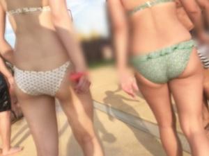 【素人ナンパ】プールで捕獲したビキニギャルと乱交！！可愛い顔してチ●ポ好きな２人はすぐにアソコを濡らしてしまうと…