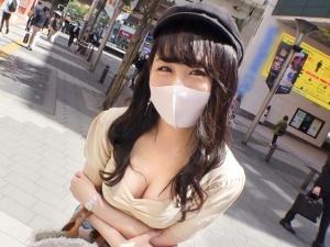 【素人ナンパ】マスク外したら予想以上の美少女！！こう見えてお酒大好きなバー店員の美肌＆美乳＆美尻ボディをいただきます！！