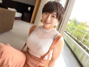 【アラサー人妻】「すごいおっぱいですね…」着衣でもインパクトが強すぎるデカパイ！！音楽教室先生が子供には見せられない姿に…