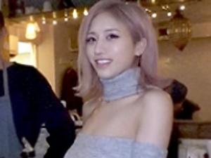 【素人】大人気バー店員を口説いてSEXに持ち込め！！見た目の割に控えめなギャルの極上ボディを独り占めしちゃいます！！