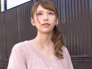 【筆おろし企画】「久しぶりなんで興奮してきて…」まだ若いのに欲求不満なママさんが童貞男子に中出しまで點せちゃう！！