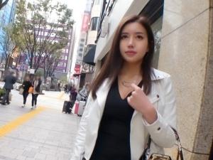 【素人ナンパ】「乳首好きなんですか？ふふ…」メンエス勤務のガチ美女は痴女攻め好きなグラマラスボディの逸材だったｗｗ