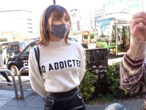 【素人ナンパ】「もっと舐めたくなっちゃった…」マスク取ったらハーフ顔の超美少女はフェラチオ大好きなスケベ娘だった！！