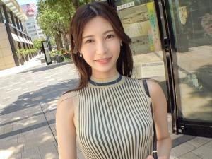 【素人ナンパ】スラッとしたスタイルの美形お姉さんを奇跡のGET！！カメラずぶ濡れの大量潮吹きから、いよいよ挿入へ…