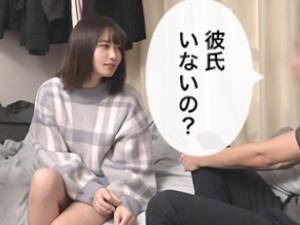 【素人連れ込み】「…入れないの？」フェラだけでは満足できない美少女フェイスなコンカフェ店員とのセックスを隠し撮り！！