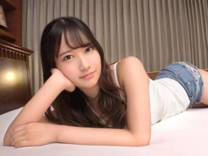 【ライブ配信者】美少女ライバーがAV出演！！見せたがりなスケベ娘が自慢の美乳ボディを晒してハメ撮りでイキまくる！！