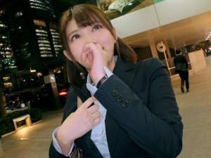 【保険営業】スーツ姿のるいちゃん（24）が仕事帰りにAV出演！！電マ+バイブのクリ中同時責めで下品にイキまくるｗｗ