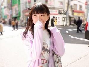 【素人ナンパ】『ガチ美少女きたｗ』あどけない表情がロ●コン魂を刺激しまくる19歳専門学校生にイタズラスタート！！
