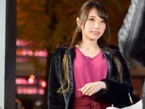 【人妻ナンパ】喉奥までチ●ポを飲み込むスケベ主婦！！スレンダー美乳ボディを堪能しつつ欲求不満のアソコにドピュッと中出し