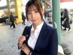 「どんなのが好き？」「おっきぃの♡」即答しちゃうほどデカチン好きな美少女ルックス新卒OLお姉さんがエロフェラから…