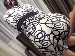 【アラフォー人妻】地味メガネなルックスながら熟女フェロモンムンムン♡いい感じに熟れた巨乳ムチボディがセンズリを誘う！！