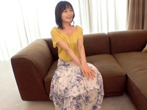 【33歳介護士】「4年くらい…」しばらく恋から遠ざかっている三十路淑女！しかし性欲の方はいよいよ女盛りを迎えているようで…