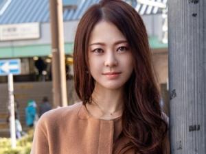 「お子さんは？」「2人…」40歳には見えない美人妻が家族にナイショのAV出演！！いよいよヤりたい盛りを迎えた四十路ボディ
