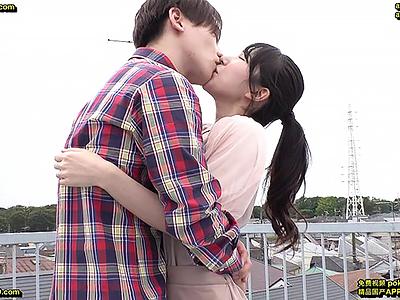 《素人ナンパ》ピュアな素人娘がキスでときめきついには無垢な身体に男の欲望が炸裂！ビックリするような結末が待っているｗｗｗ