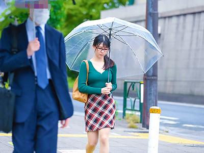 《レイプ》玄関開け即レイプされてしまう女子大生さん宅を勝手に占拠されてしまい好き放題され大量中出しまでｗｗｗ