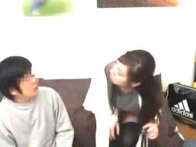 ＜家庭教師！＞「お仕置きダべ～ｗＷ！」ヤル気ゼロのエッロイ先生！パンツ丸見えに興奮してしまいエロ行為に！(無料エロ動画)
