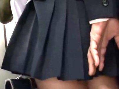 ＜ミニスカJ○痴＞「やめて…助けて！」通学中の真面目そうな制服女子！鬼畜な男に強引にヤラレマクリ(無料エロ動画)