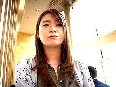＜人妻熟女！＞「奥さん？エッロイｗ！」上品な感じの美人奥さん！他人棒で浮気不倫行為になるぞ(無料エロ動画)