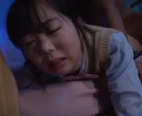 ★髪の毛掴んで強烈ピストン(笑)【ウブロリJK号泣】経験少なめ少女が強姦魔の巨根チンポを膣奥ガン突きで悶絶イキ涙目《レイプ》百瀬あすか