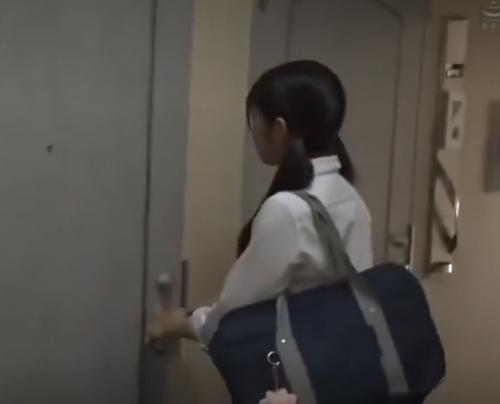 《押し入り》男20人が凸撃(笑)【ツインテJK】洗ってない臭い肉棒イマラチオ悶絶ロリ(笑)泣きながら容赦なく膣内射精《レイプ》