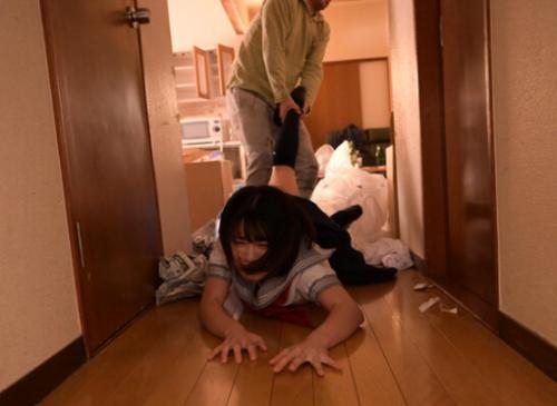 『や…、ホントに挿れないで…』【JK】監禁陵辱で泣き出す少女に洗ってない生チンポ挿入〜汚いチンポでイッちゃう《レイプ》