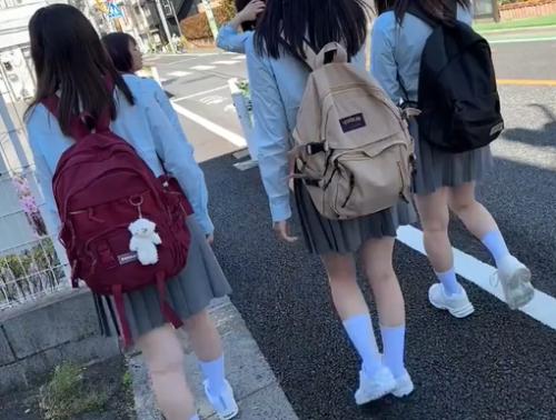 《男子に依頼》『ねぇ、こいつらムカつくから犯してよ〜』【JK】女友達の罠で眠らされた部活女子が生中出し被害《昏睡レイプ》