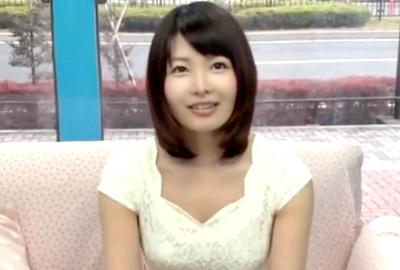 大人の色気ハンパない奥さんがマジックミラー号で童貞筆おろし！