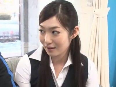 元芸能人着エロ女王の美女女優がファン感謝祭企画でOL制服コスプレ着衣で素人男性を責める⁉エロエロに射精させる淫乱ビッチ！